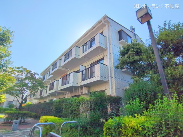 千葉県船橋市八木が谷１丁目のマンション『ライフタウン船橋タウンハウス』外観写真 2025年8月4日撮影