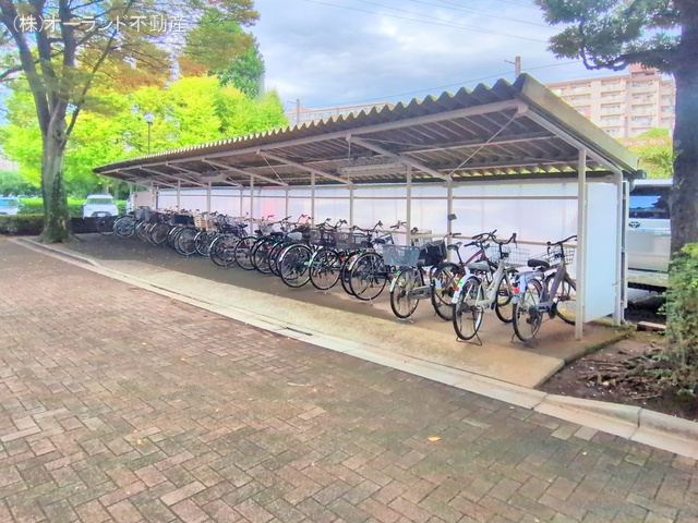 千葉県松戸市新松戸４丁目のマンション『サンライトパストラル六番街A棟』外観写真 2025年10月26日撮影