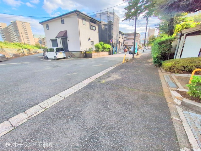 千葉県松戸市新松戸４丁目のマンション『サンライトパストラル六番街A棟』外観写真 2025年10月26日撮影