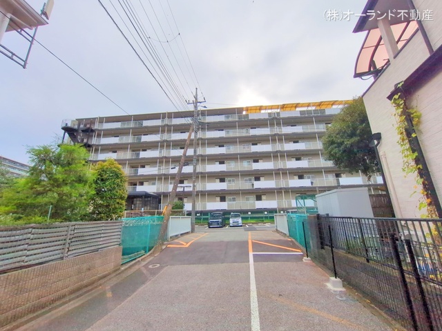 千葉県船橋市前原西4丁目のマンション『パレ・ドール津田沼』外観写真 2025年10月28日撮影