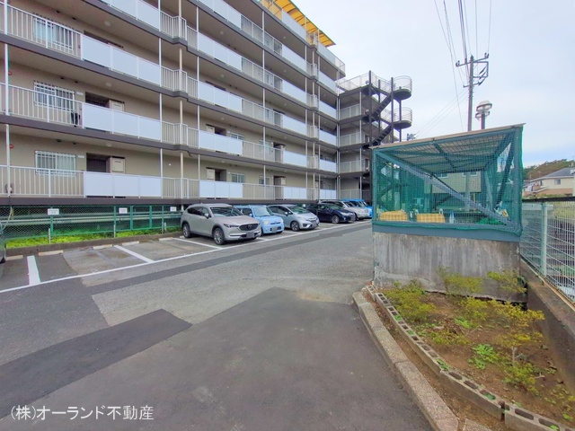 千葉県船橋市前原西4丁目のマンション『パレ・ドール津田沼』外観写真 2025年10月28日撮影