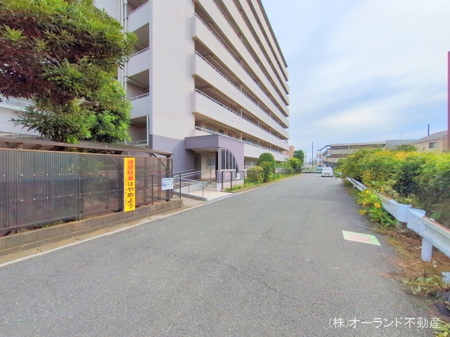 千葉県船橋市海神町南１丁目のマンション『西船橋ハイツ』外観写真 2025年10月28日撮影