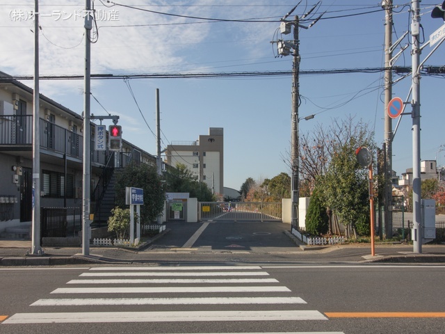 船橋市立湊中学校　距離530m