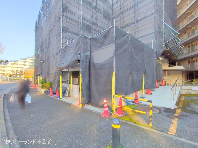 千葉県松戸市常盤平3丁目のマンション『ときわ平サニーハイツ』エントランス写真 2025年12月15日撮影