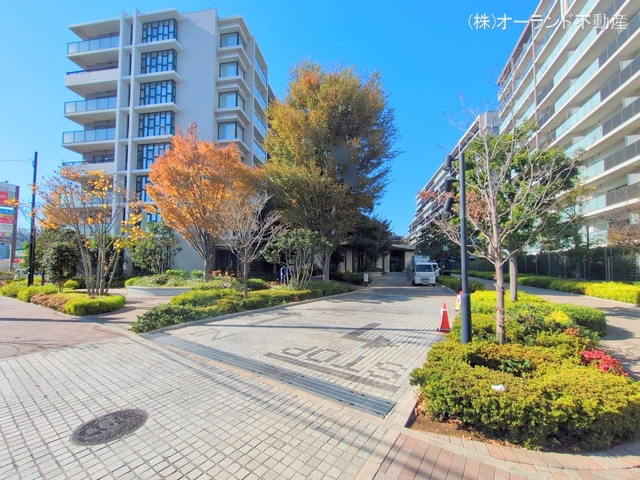 千葉県船橋市行田１丁目のマンション『プレミスト船橋塚田』エントランス写真 2025年11月19日撮影