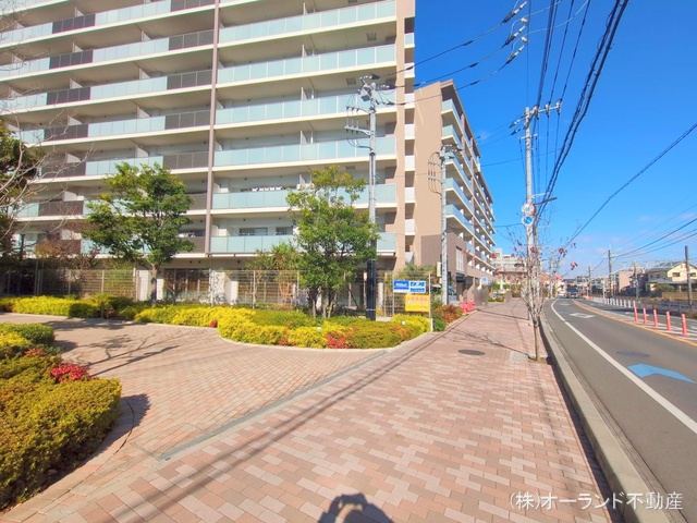 千葉県船橋市行田１丁目のマンション『プレミスト船橋塚田』外観写真 2025年11月19日撮影