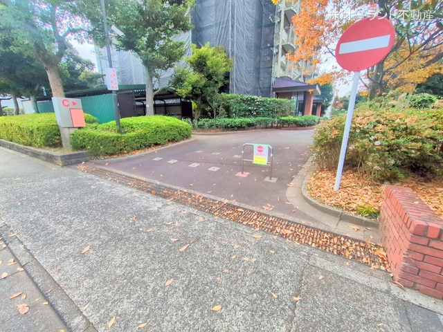 千葉県松戸市新松戸6丁目のマンション『サンライトパストラル弐番街C棟』外観写真 2025年12月1日撮影