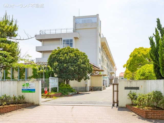 市川市立福栄中学校 距離490m