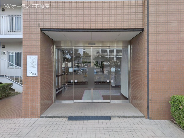 千葉県松戸市新松戸北２丁目のマンション『新松戸ファミールハイツ2号棟』エントランス写真 2026年1月27日撮影