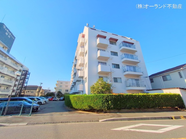 千葉県市川市新井３丁目のマンション『行徳第一アクウェリヤスハイツ』外観写真 2025年11月25日撮影