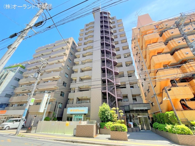 千葉県市川市南八幡４丁目のマンション『ナイスアーバン本八幡』外観写真 2024年5月14日撮影