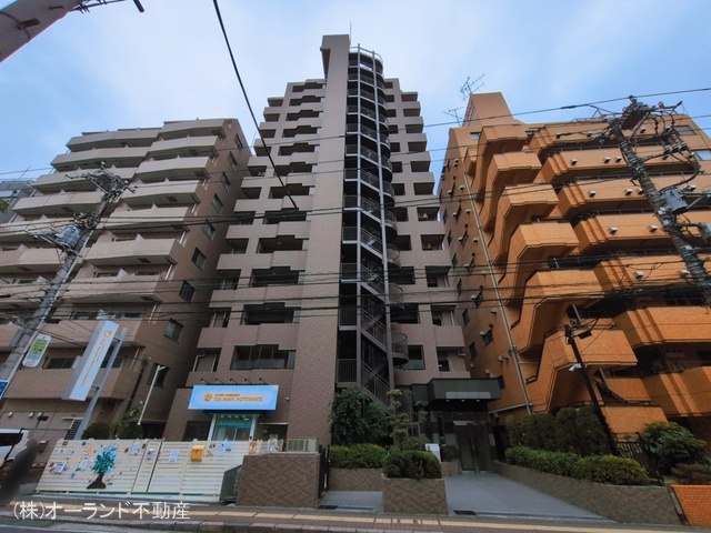 千葉県市川市南八幡4丁目のマンション『ナイスアーバン本八幡』外観写真 2026年3月1日撮影