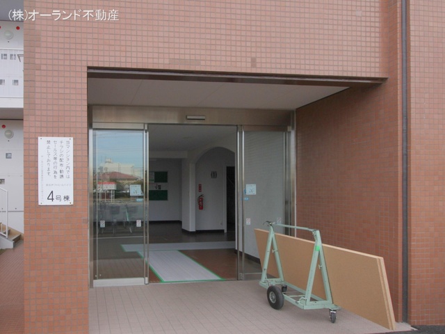 千葉県松戸市新松戸北２丁目のマンション『新松戸ファミールハイツ4号棟』外観写真 2023年2月28日撮影