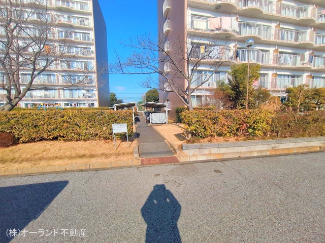 千葉県松戸市新松戸北2丁目のマンション『新松戸ファミールハイツ4号棟』外観写真 2025年1月20日撮影