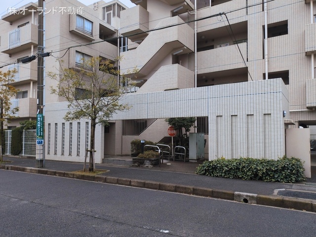 千葉県市川市福栄１丁目のマンション『ヒルズ行徳』エントランス写真 2026年3月18日撮影