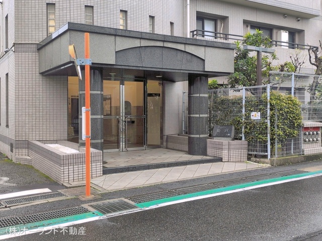 千葉県松戸市上矢切のマンション『アトラス松戸A棟』エントランス写真 2026年4月6日撮影