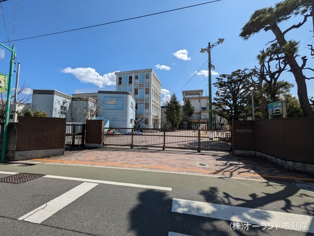 市川市立八幡小学校　距離840m