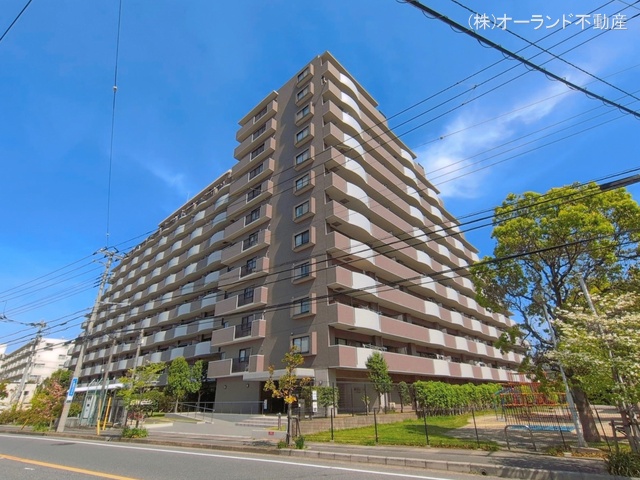 千葉県市川市鬼高３丁目のマンション『ファミール市川ガーデンプラザ・ウエスト』外観写真 2026年4月16日撮影