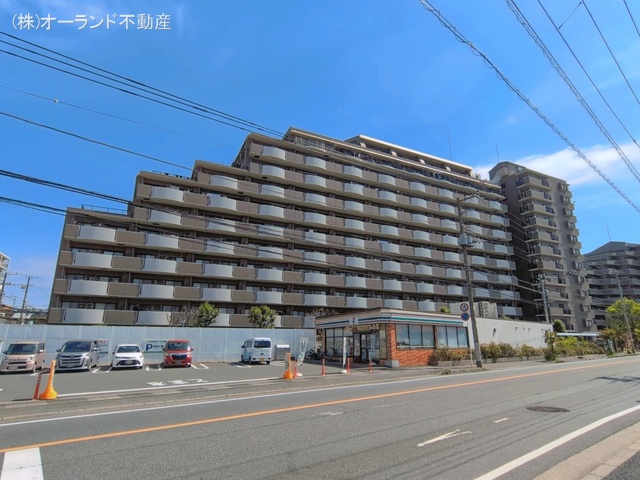 千葉県市川市鬼高３丁目のマンション『ファミール市川ガーデンプラザ・ウエスト』外観写真 2026年4月16日撮影