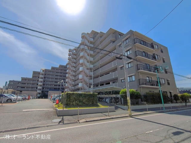 千葉県市川市鬼高３丁目のマンション『ファミール市川ガーデンプラザ・ウエスト』外観写真 2026年4月16日撮影