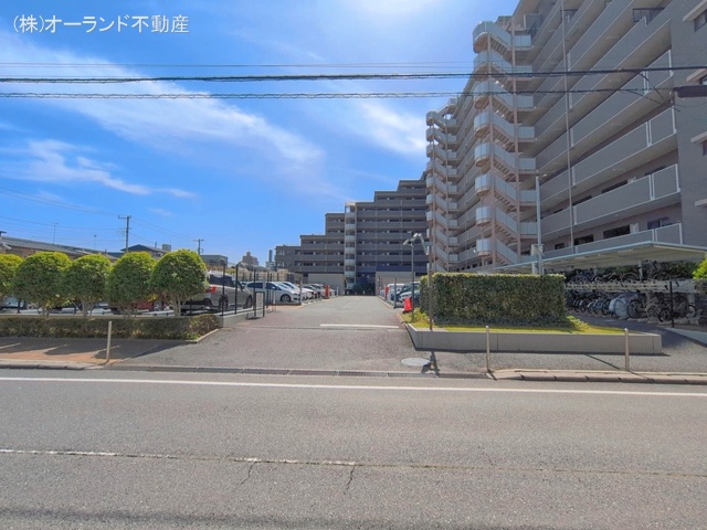 千葉県市川市鬼高３丁目のマンション『ファミール市川ガーデンプラザ・ウエスト』外観写真 2026年4月16日撮影