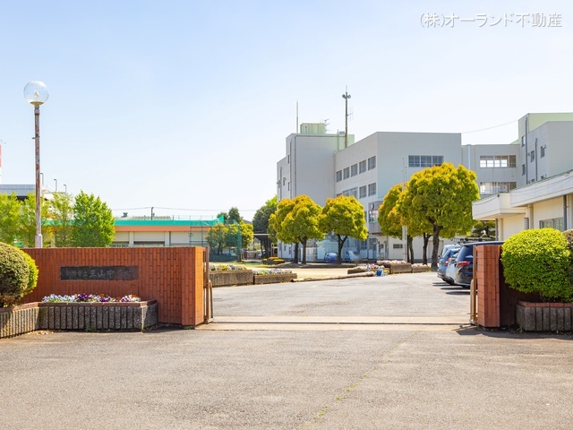 船橋市立三山中学校 距離1200m