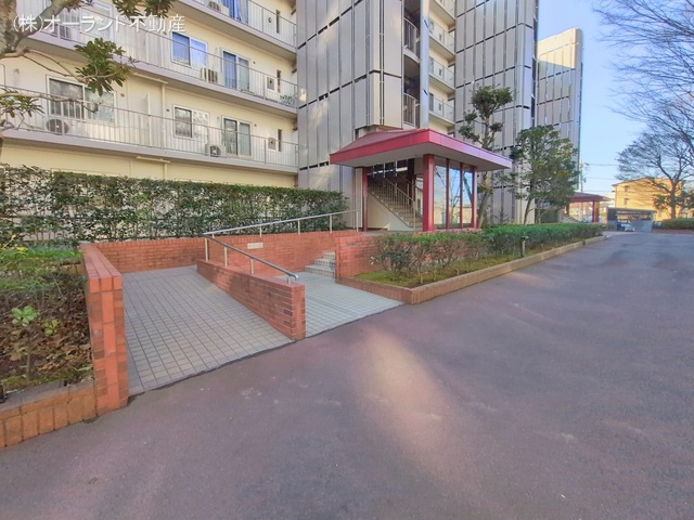 千葉県松戸市新松戸6丁目のマンション『サンライトパストラル弐番街C棟』エントランス写真 2026年1月7日撮影