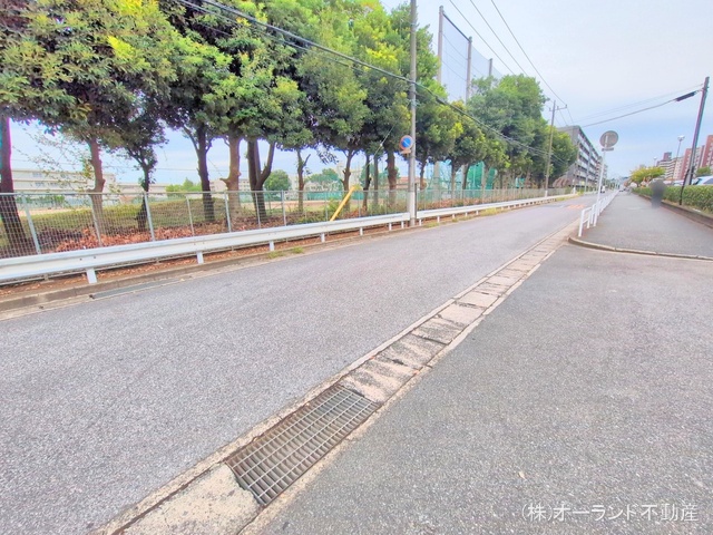 千葉県松戸市新松戸北２丁目のマンション『新松戸ファミールハイツ6号棟』外観写真 2025年10月28日撮影