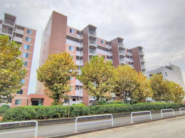 千葉県松戸市新松戸北２丁目のマンション『新松戸ファミールハイツ6号棟』外観写真 2025年10月28日撮影