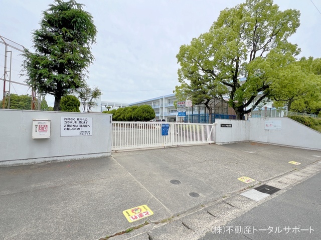 あま市立伊福小学校　距離770m