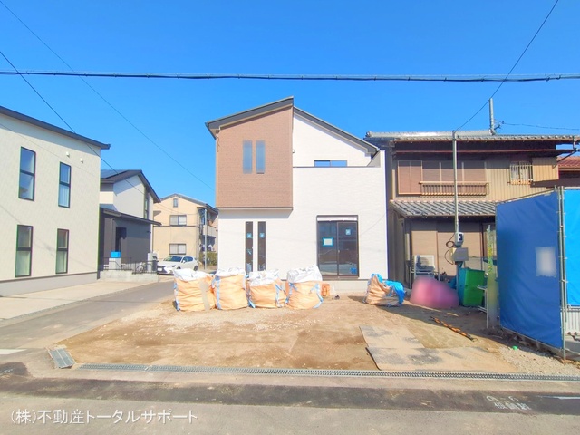 愛知県あま市木田西山の新築戸建て外構写真 2025年11月30日撮影