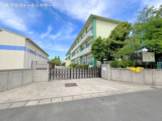 稲沢市立領内小学校　距離900m