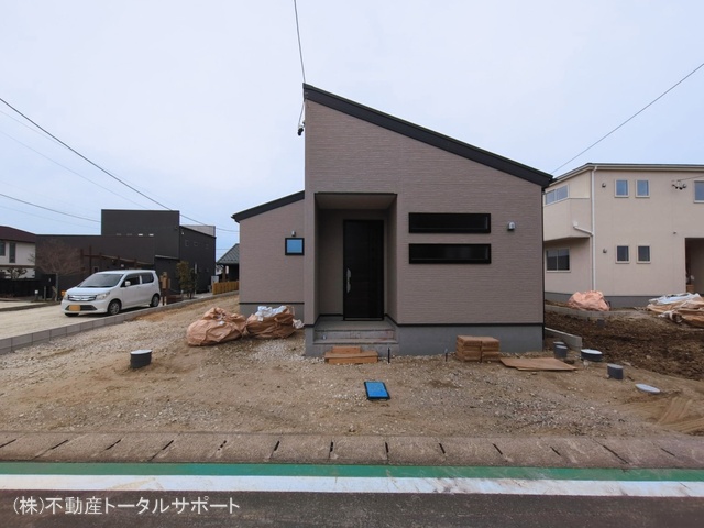 愛知県愛西市佐屋町亥新田の新築戸建て外構写真 2026年3月1日撮影