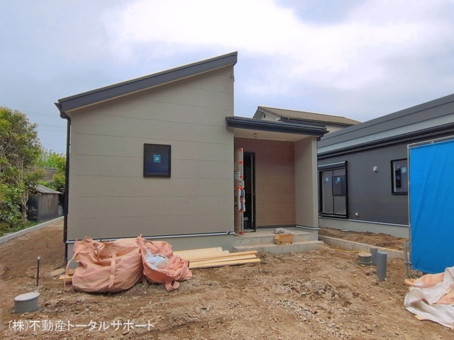 愛知県稲沢市平和町　法立北瀬古の新築戸建て外構写真 2026年4月14日撮影