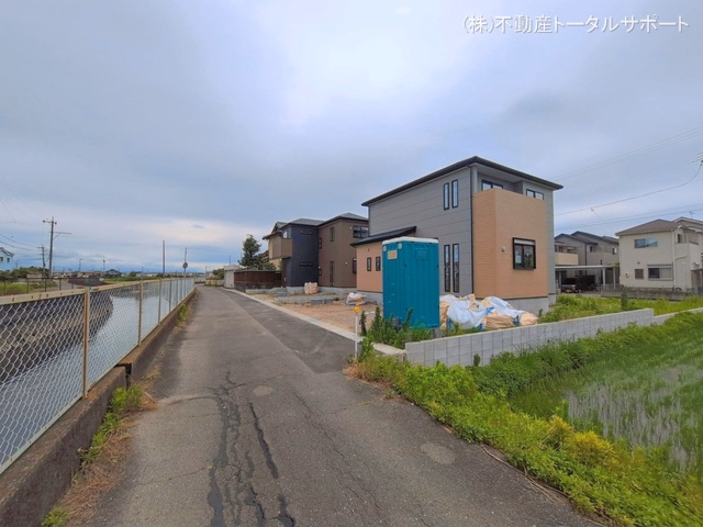 愛知県あま市新居屋久渕郷の新築戸建て外構写真 2026年6月21日撮影