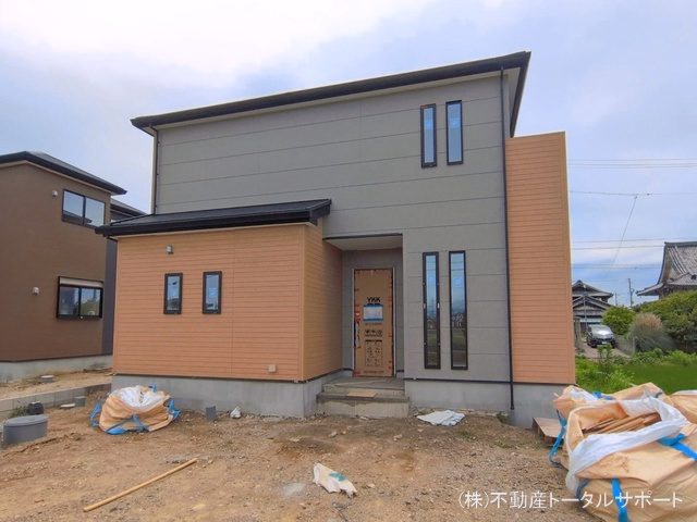 愛知県あま市新居屋久渕郷の新築戸建て外構写真 2026年6月21日撮影