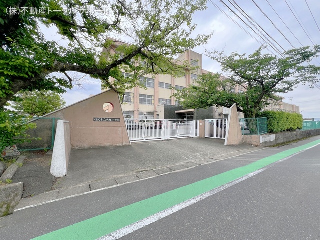 稲沢市立大塚小学校 距離1100m