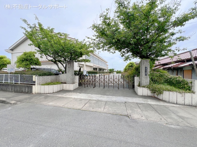 愛西市立北河田小学校　距離1320m