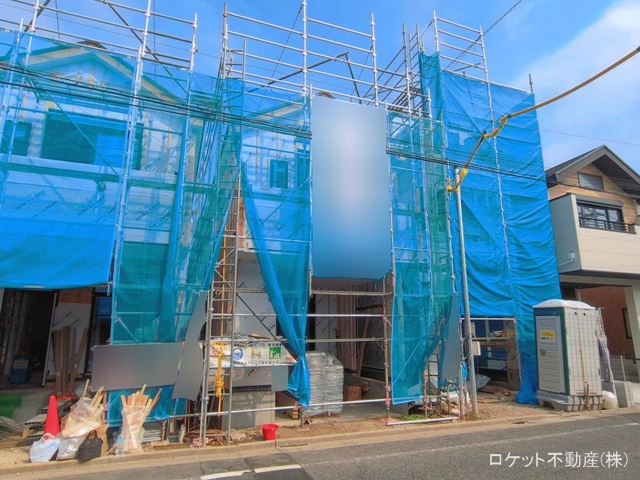 東京都江戸川区北小岩7丁目の新築戸建てシート写真 2026年3月29日撮影