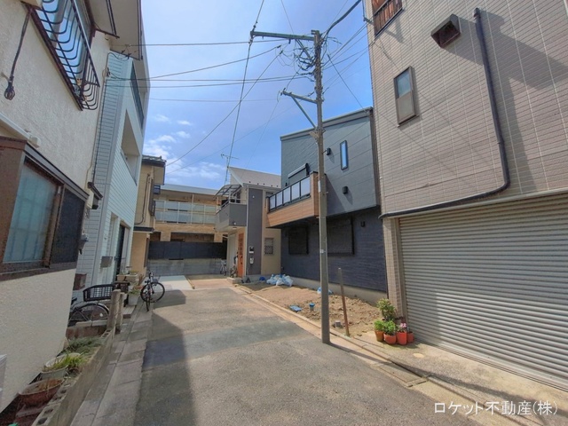 東京都江戸川区西篠崎1丁目の新築戸建て外構写真 2026年4月8日撮影