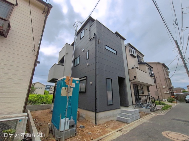東京都江戸川区南小岩2丁目の新築戸建て外構写真 2026年6月4日撮影