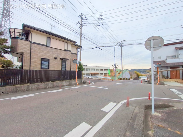 愛知県小牧市古雅４丁目の中古戸建て完成写真 2025年1月26日撮影