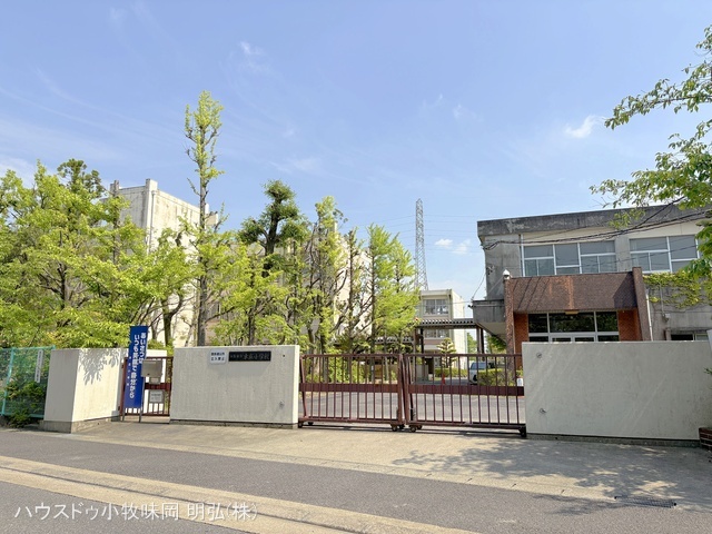 小牧市立本庄小学校　距離600m