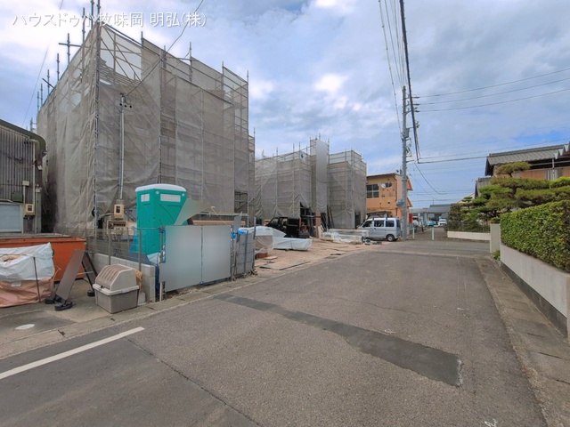 愛知県小牧市中央3丁目の新築戸建てシート写真 2026年5月19日撮影