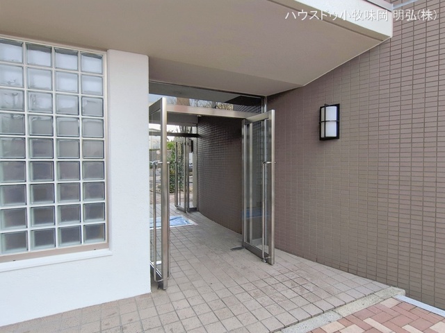 愛知県小牧市城山1丁目のマンション『シャレール城山』エントランス写真 2026年1月25日撮影