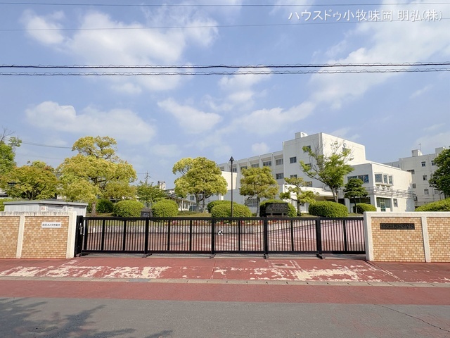 小牧市立桃陵中学校　距離450m