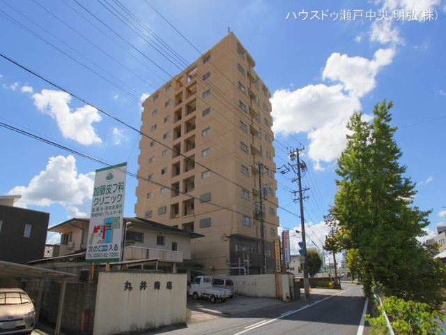 愛知県瀬戸市薬師町のマンション『シティパレス瀬戸』外観写真 2023年8月24日撮影