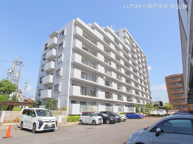 愛知県瀬戸市北山町のマンション『パークシティ水野A棟』外観写真 2024年10月1日撮影