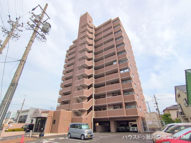 愛知県尾張旭市東栄町４丁目のマンション『アピエス三郷』外観写真 2025年9月2日撮影