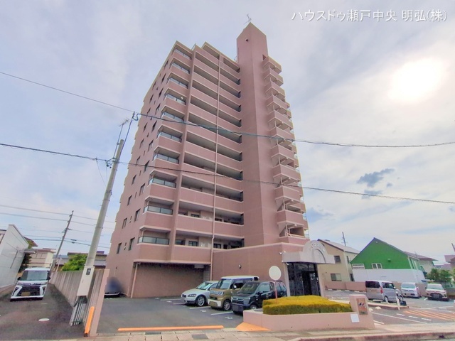 愛知県尾張旭市東栄町４丁目のマンション『アピエス三郷』外観写真 2025年9月2日撮影